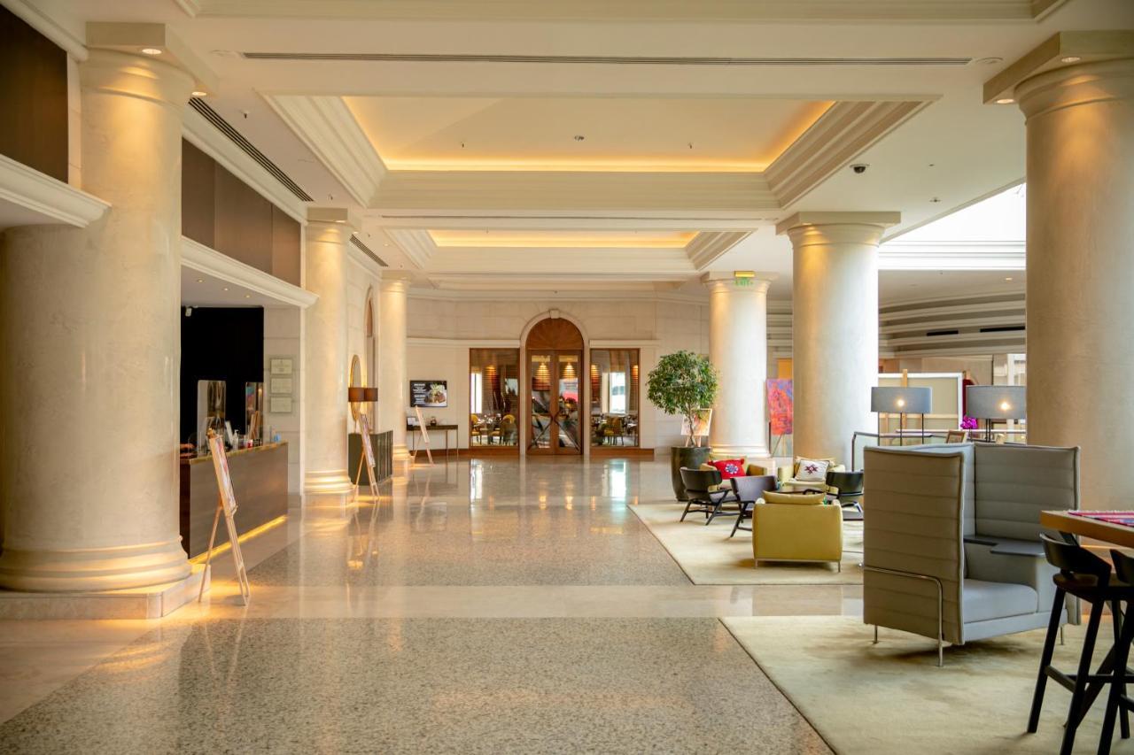 Hotel Hyatt Regency Belgrado Esterno foto Lobby