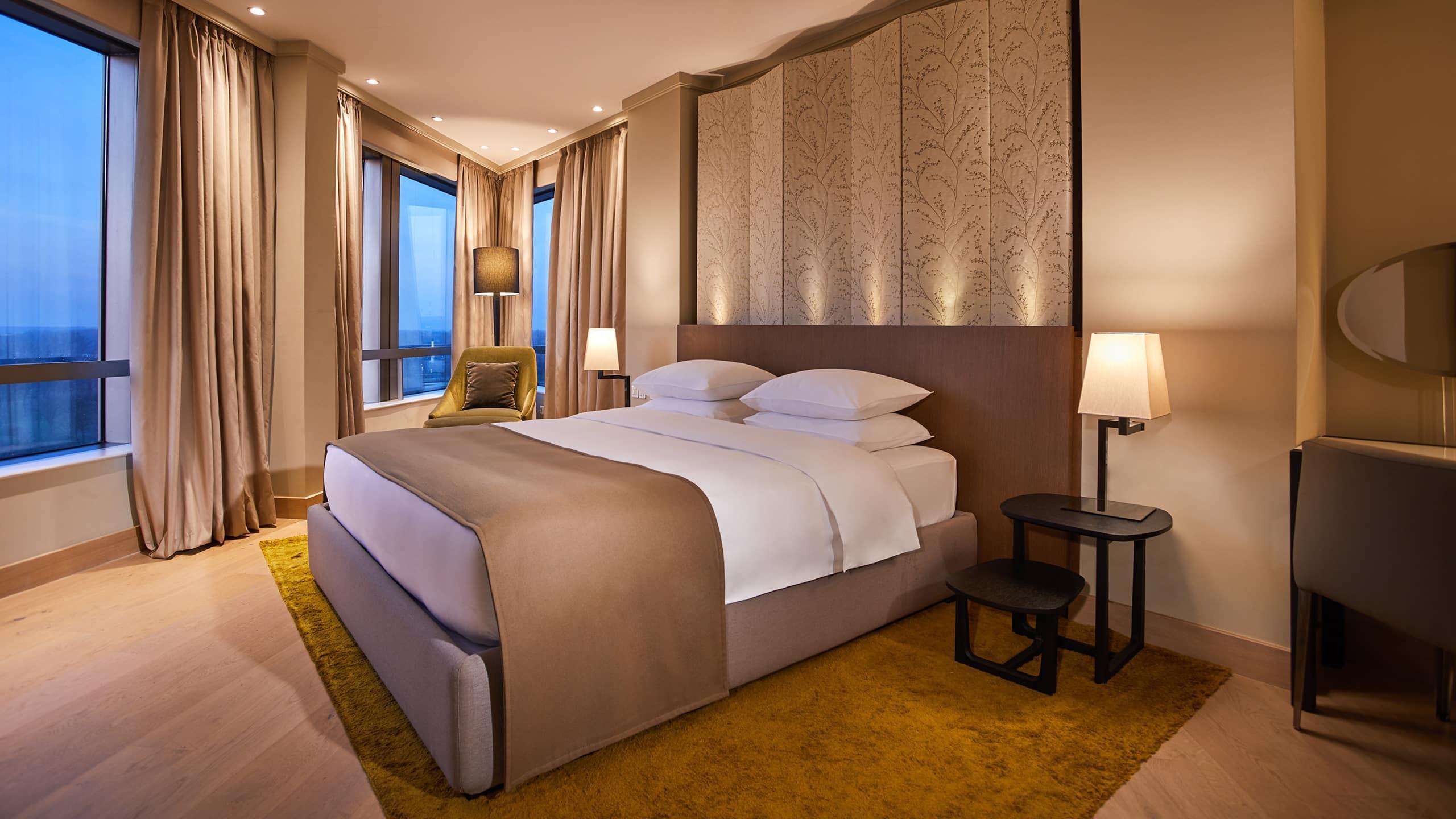 Hotel Hyatt Regency Belgrado Esterno foto A bedroom at the hotel