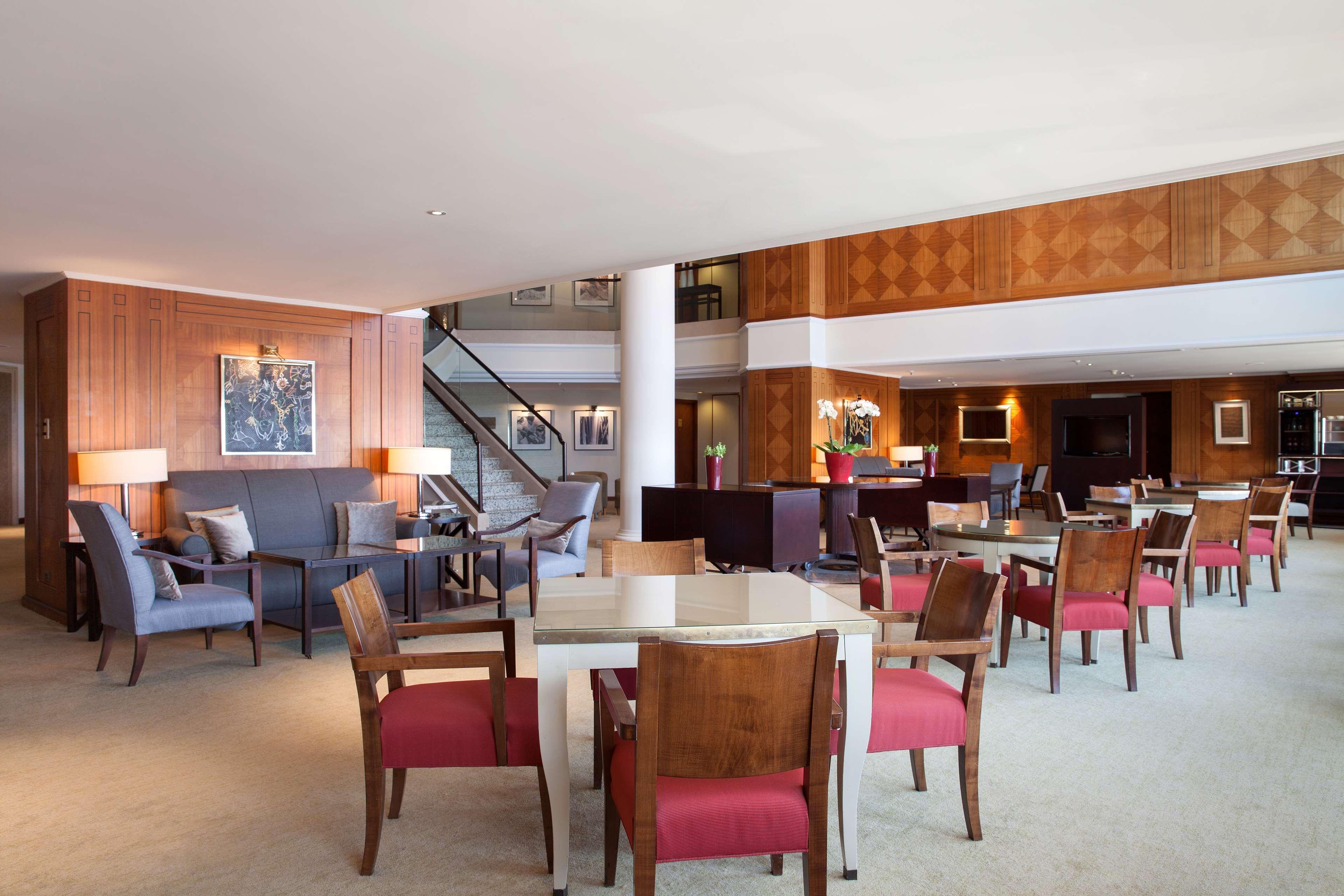 Hotel Hyatt Regency Belgrado Esterno foto The Club at London Heathrow Airport